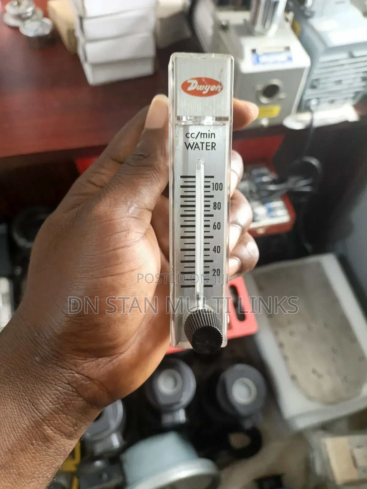 Dwyer Water Flow Meter