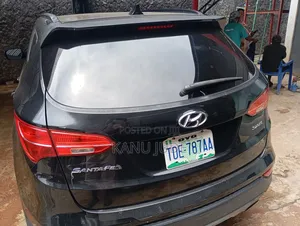 Hyundai Santa Fe 2016 Black