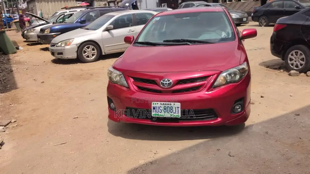 Toyota Corolla 2012 Red