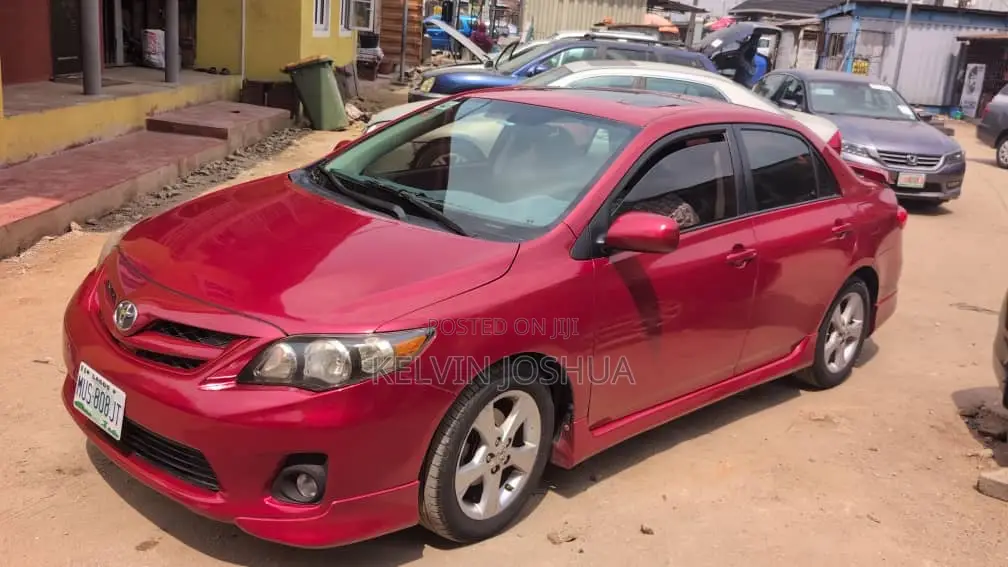 Toyota Corolla 2012 Red