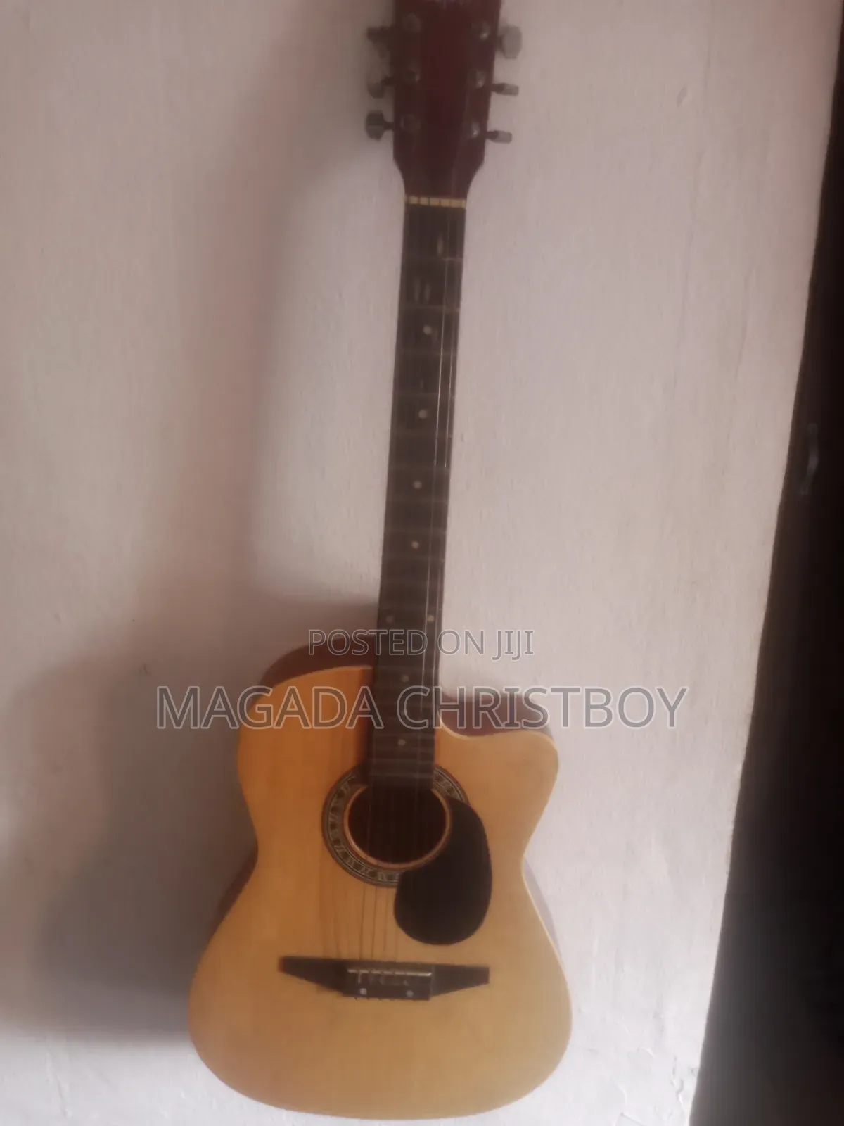 Majesty Guitar