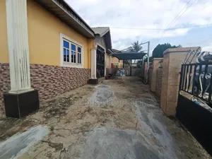3bdrm Apartment in Diamond Estate Lasu for rent