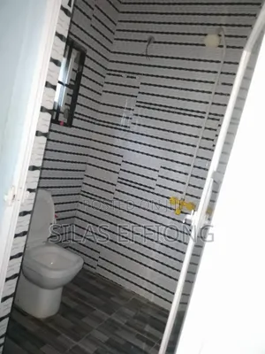 2bdrm Block of Flats in Uyo for rent