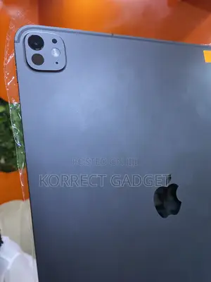 Apple iPad Pro 13 (2025) 1 TB Black
