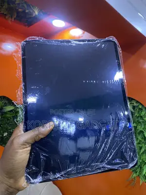 Apple iPad Pro 13 (2025) 1 TB Black
