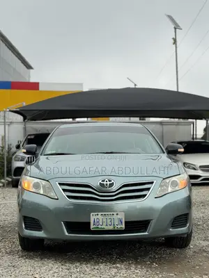 Toyota Camry LE 4dr Sedan (2.5L 4cyl 6AM) 2010 Green
