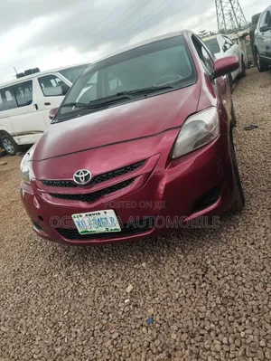 Toyota Yaris 1.5 Sedan 2008 Maroon