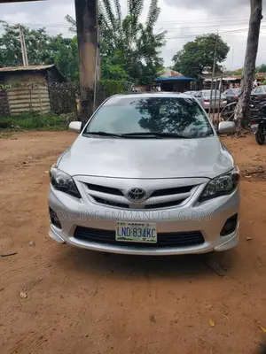 Toyota Corolla 2012 Silver