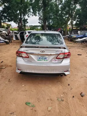 Toyota Corolla 2012 Silver