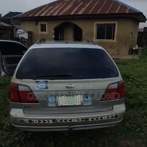 Nissan Primera 2.0 Wagon 2000 Silver