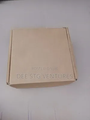 Branded and Unbranded Pizaa Carton