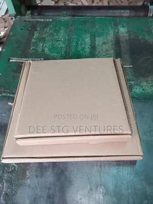 Branded and Unbranded Pizaa Carton
