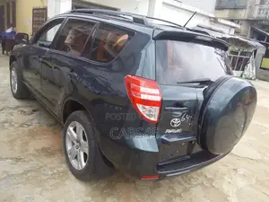 Toyota RAV4 2011 Black