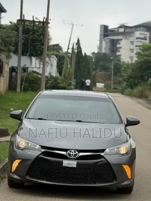 Toyota Camry 2016 Gray