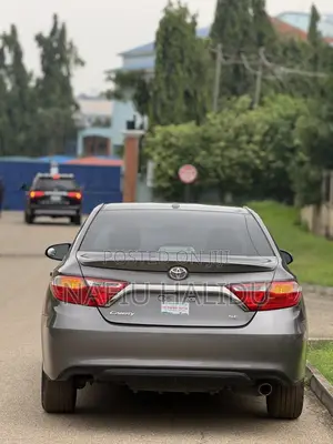 Toyota Camry 2016 Gray