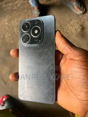 Tecno Spark 20 128 GB Black