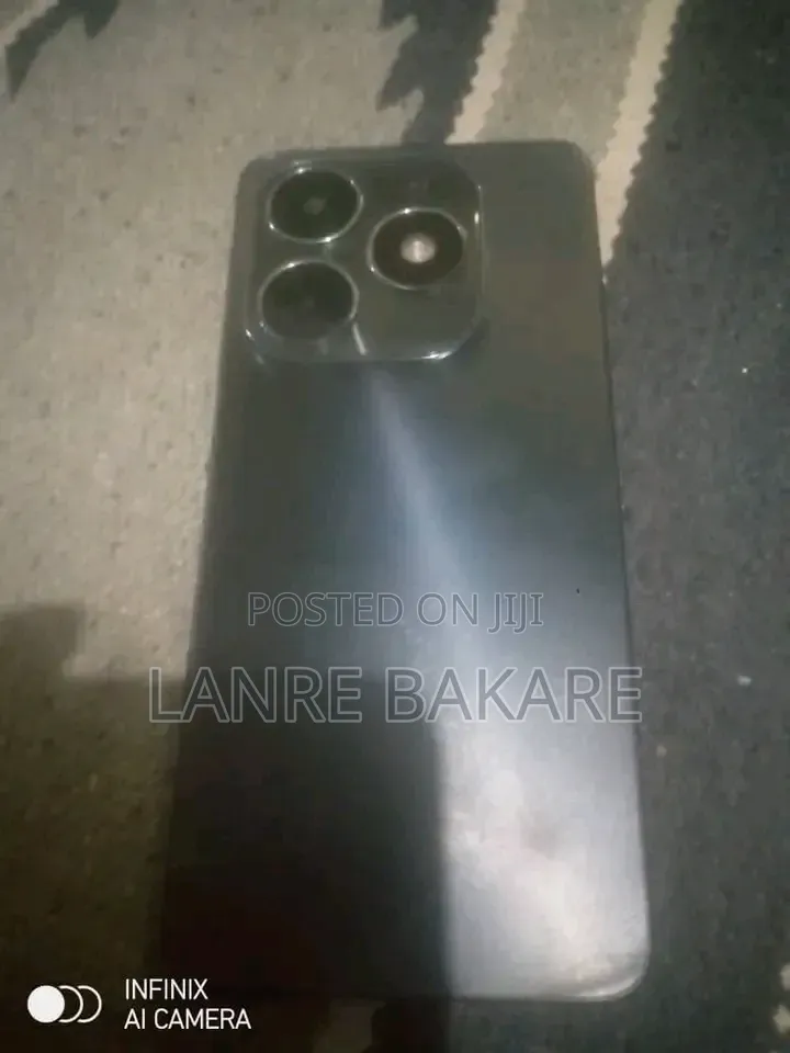 Tecno Spark 20 128 GB Black