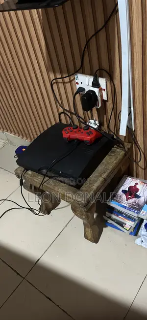 Clean 320gb Ps3 Console With 2pads and 11games Like Gta v Etc