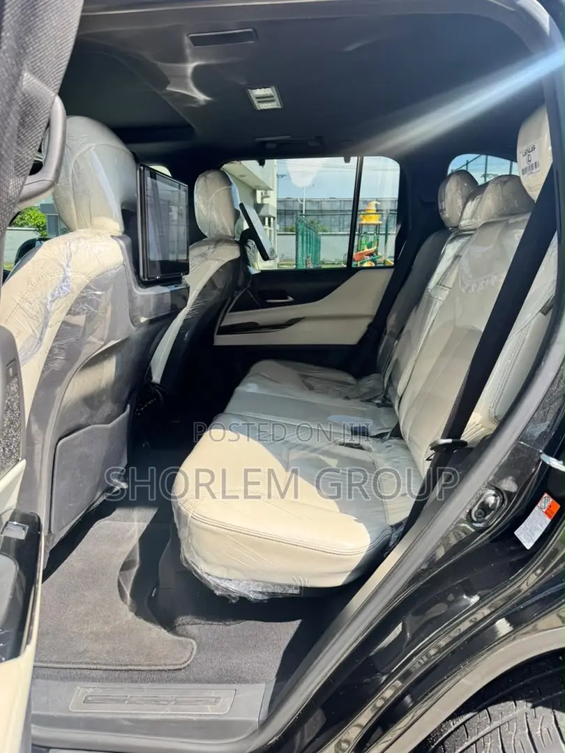Lexus LX 2022 Black