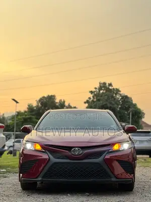 Toyota Camry SE (2.5L 4cyl 8A) 2019 Burgundy