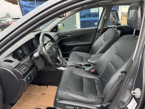 Honda Accord Touring V-6 4dr Sedan (3.5L 6cyl 6A) 2014 Gray