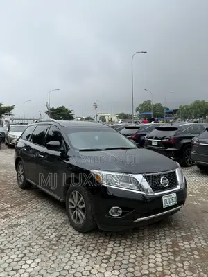 Nissan Pathfinder Platinum 2018 Black