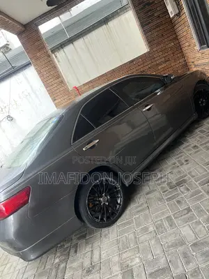Toyota Camry SE V6 4dr Sedan (3.5L 6cyl 6AM) 2010 Gray