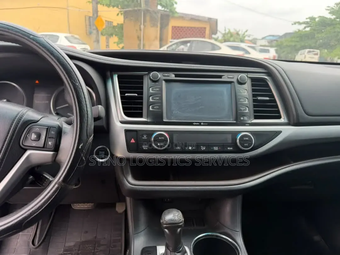 Toyota Highlander 2016 Black