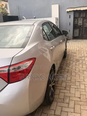 Toyota Corolla 2015 Silver