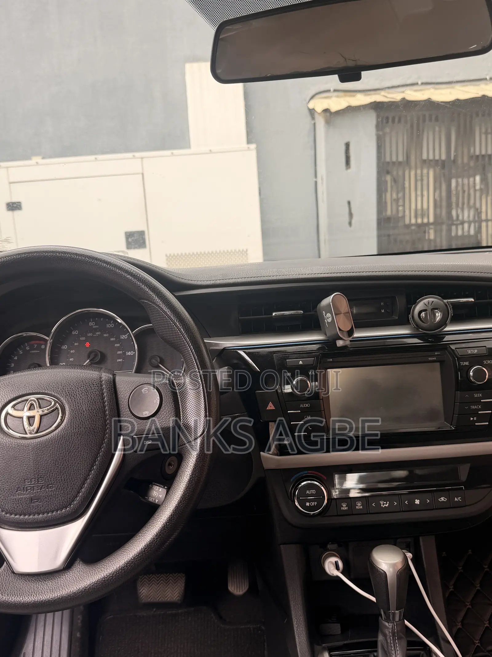 Toyota Corolla 2015 Silver