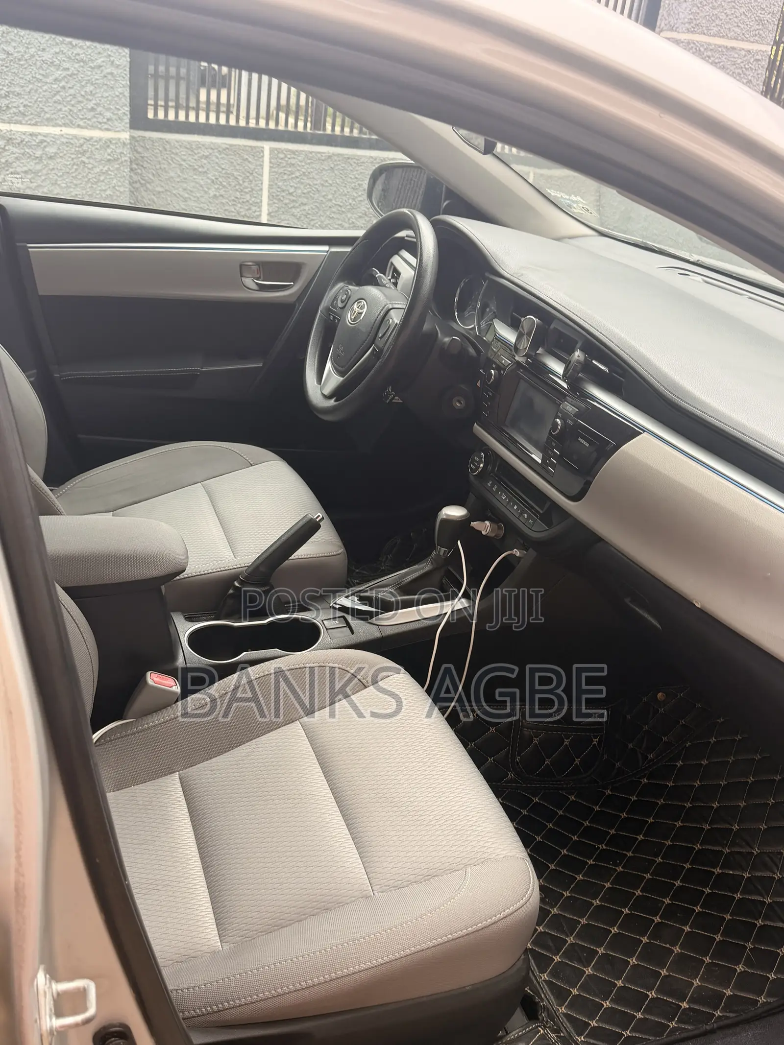 Toyota Corolla 2015 Silver