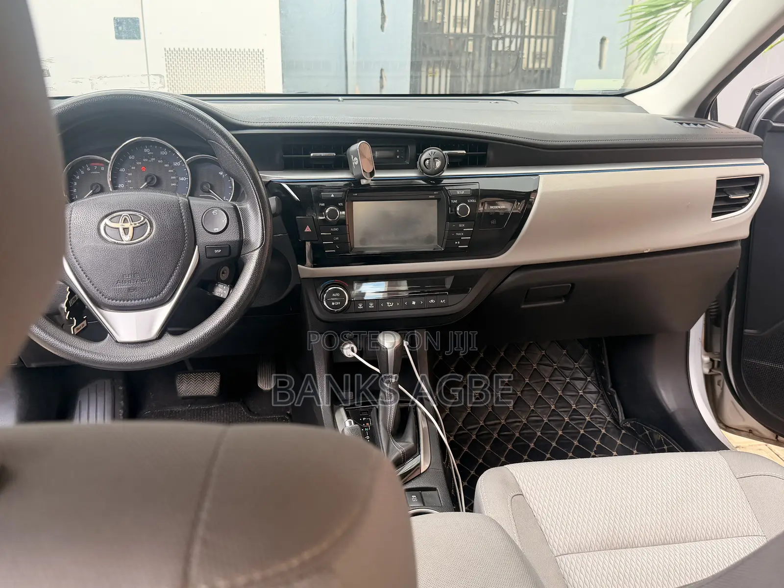 Toyota Corolla 2015 Silver