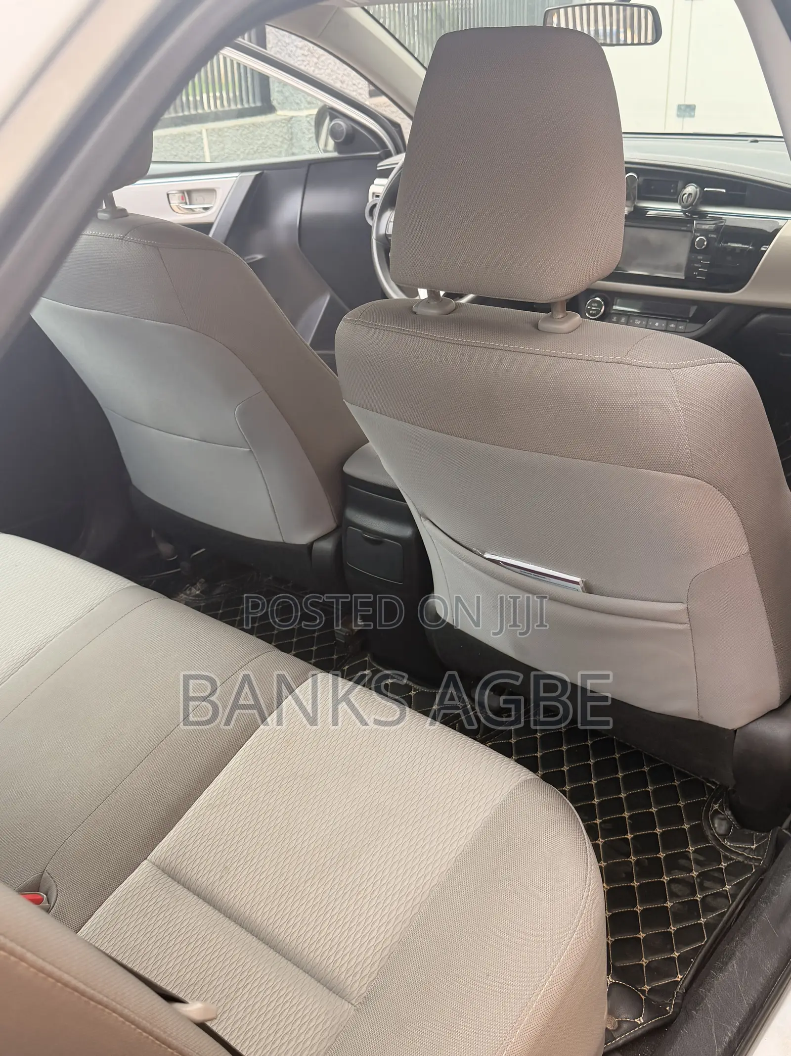 Toyota Corolla 2015 Silver
