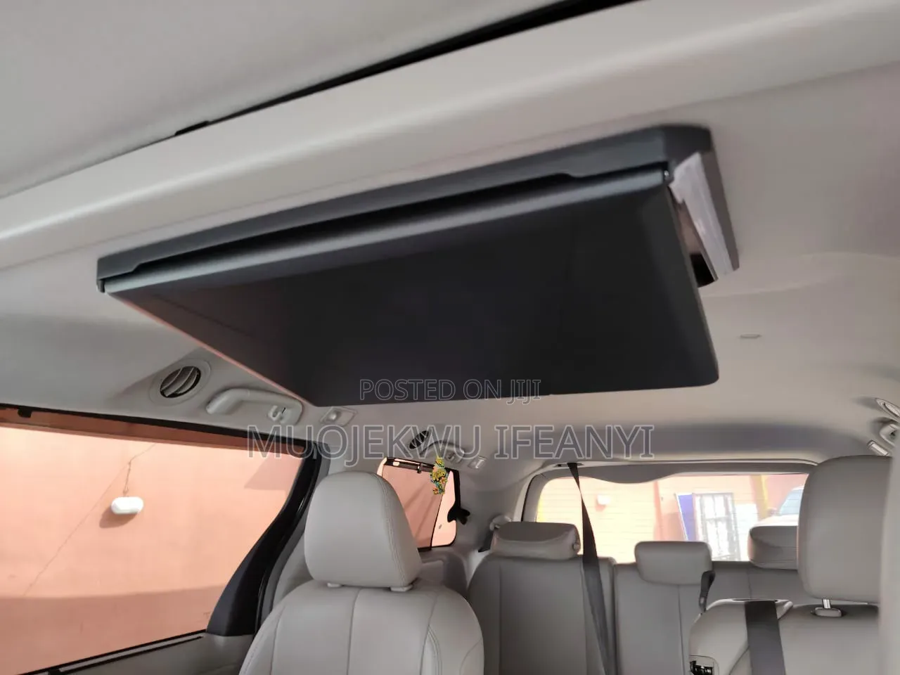 Toyota HiAce 2013 Silver