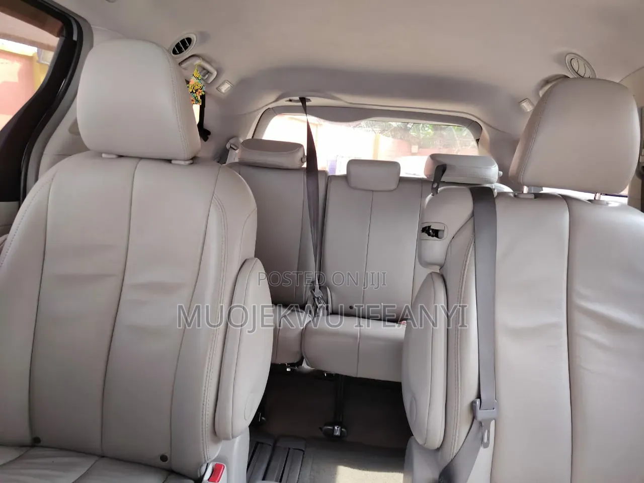 Toyota HiAce 2013 Silver