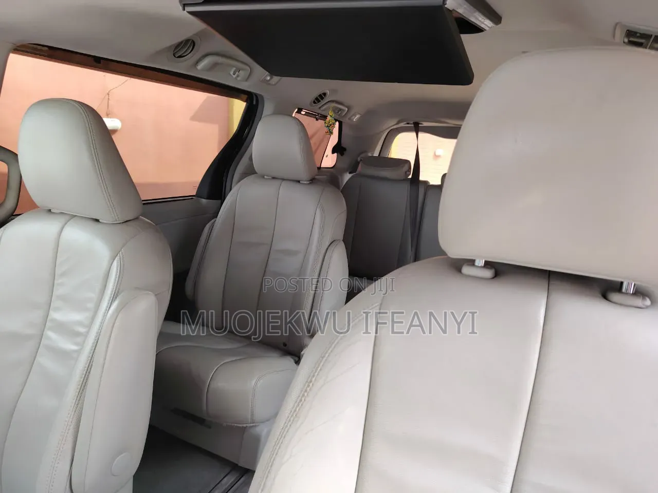 Toyota HiAce 2013 Silver