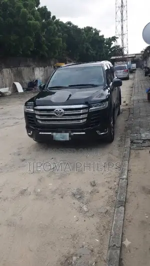 Toyota Land Cruiser 2023 Black