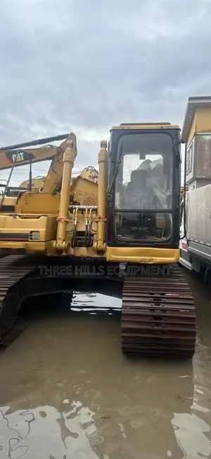 Excavator 320b