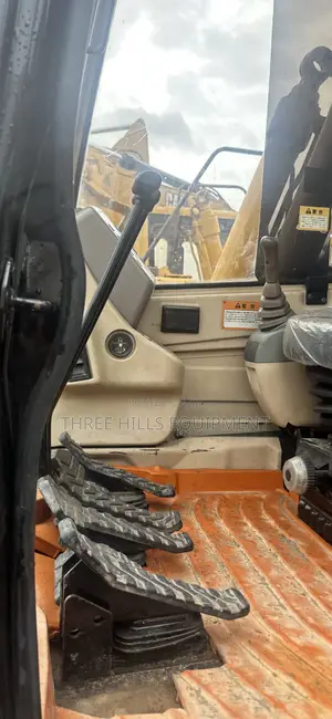 Excavator 320b