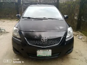 Toyota Yaris 2013 Black