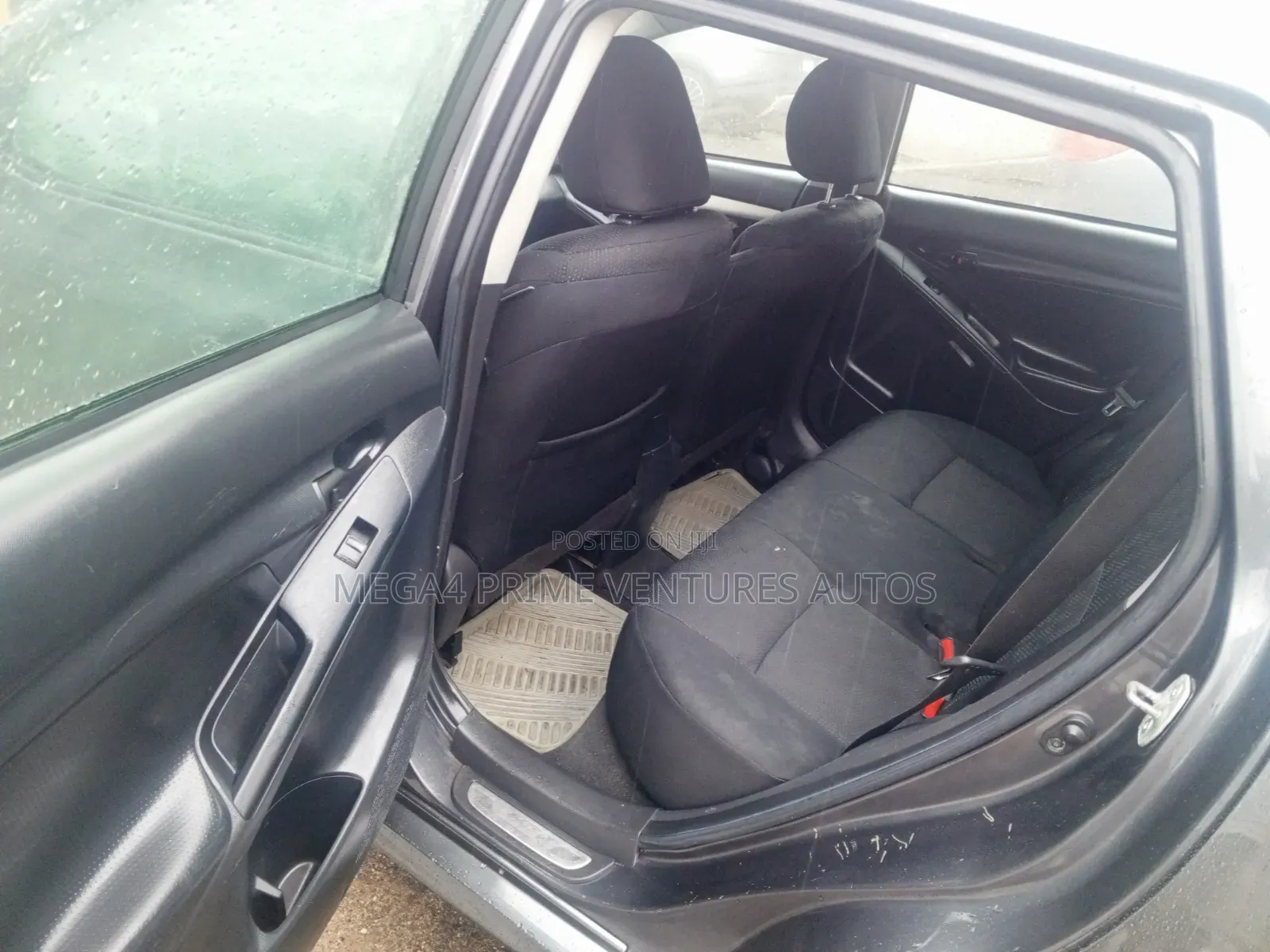 Toyota Matrix 2010 Gray