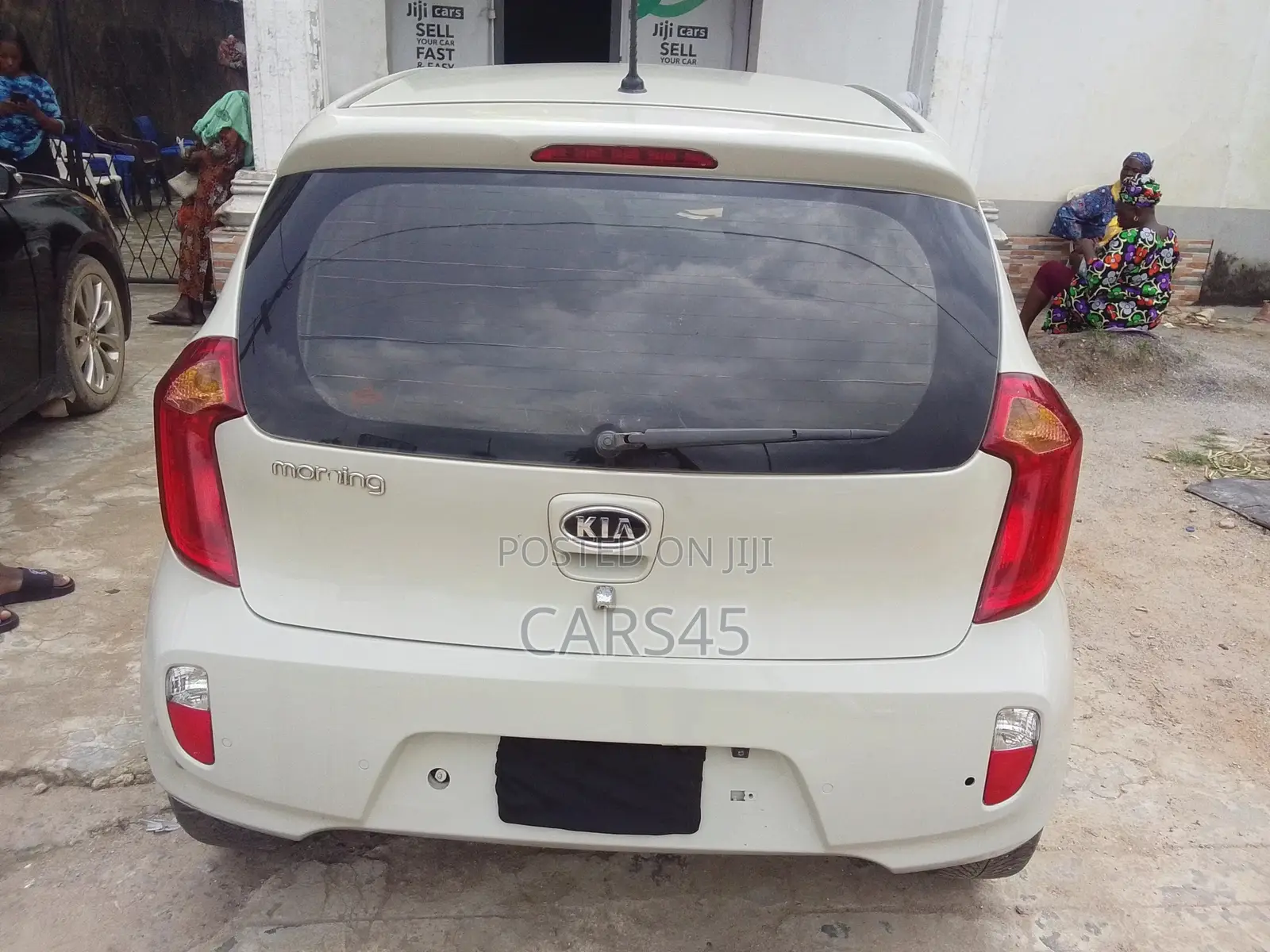 Kia Morning 2013 Off white