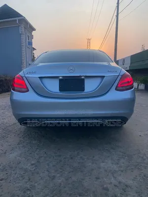 Mercedes-Benz C300 2016 Silver