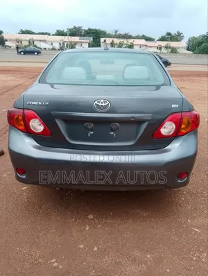 Toyota Corolla 2009 Gray