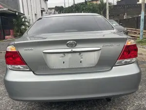 Toyota Camry LE 4dr Sedan (2.4L 4cyl 5A) 2006 Gray
