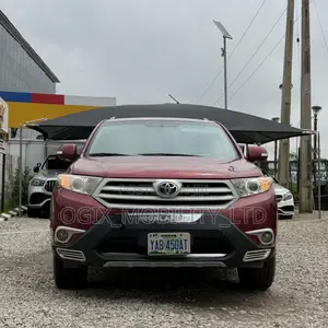 Toyota Highlander 2011 Red