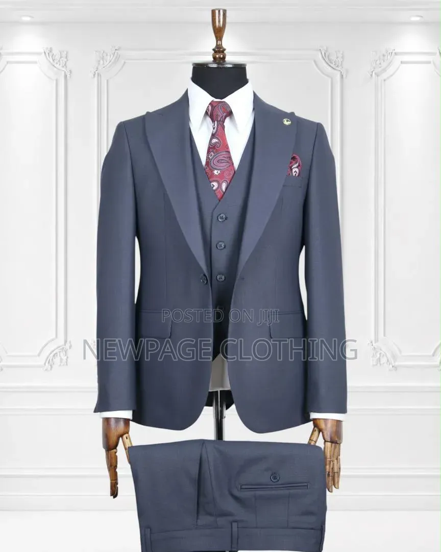 Premium Executive Suit for Modern Gentlemen