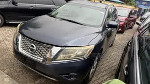 Nissan Pathfinder SV 4x4 2013 Blue