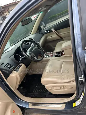 Toyota Highlander Limited 2012 Blue