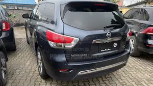 Nissan Pathfinder SV 4x4 2013 Blue
